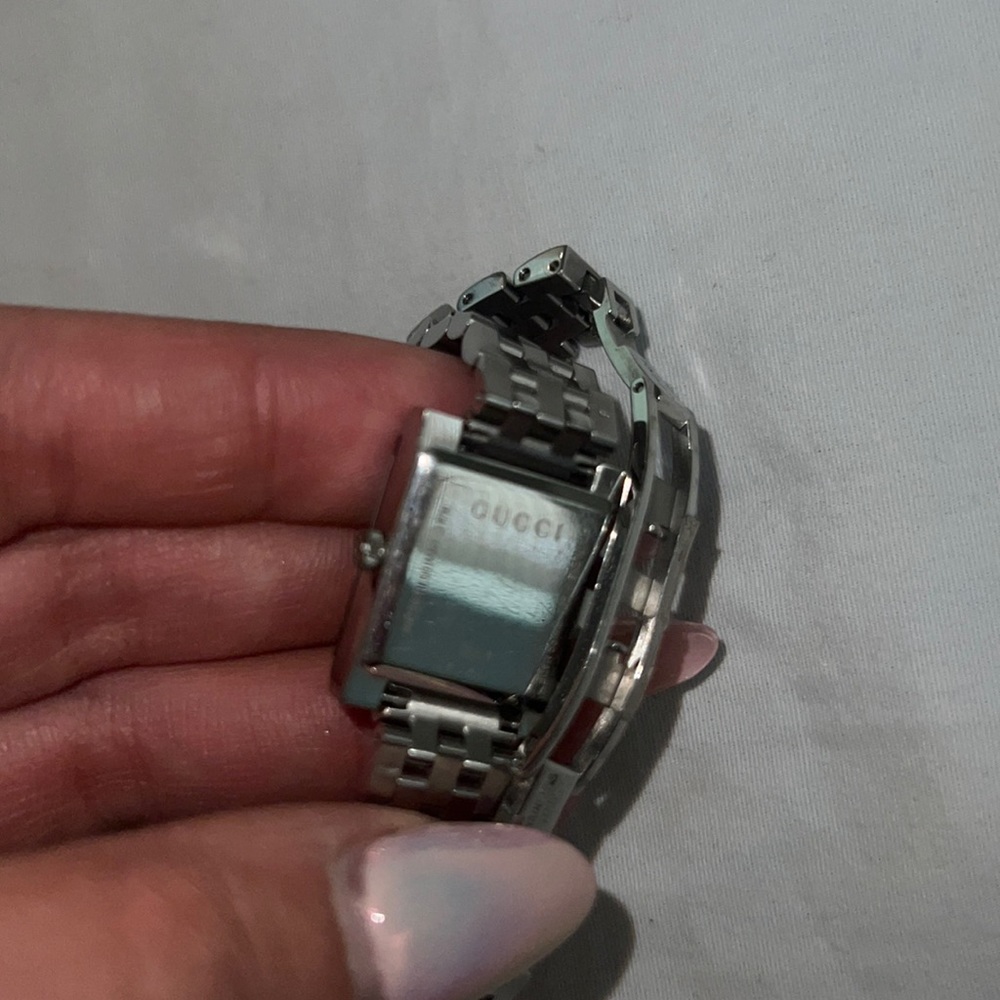 G frame Gucci watch - Picture 7 of 7